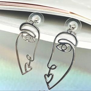 ❤️ New Silver Tone Aesthetic Face Earrings
